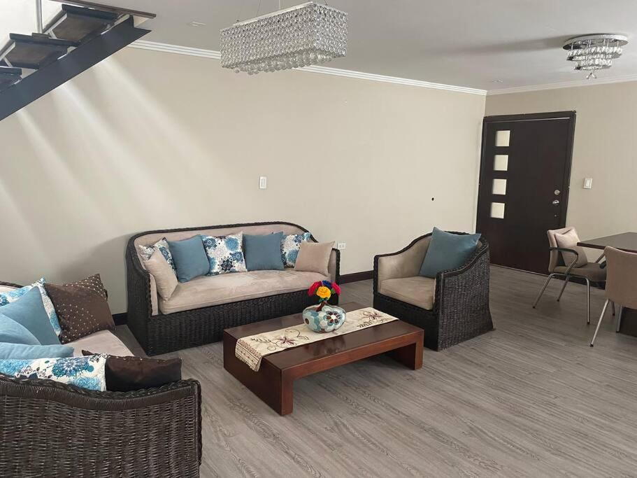 Mimo'S Rooms Cuenca Luaran gambar